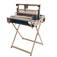 Métier à tisser Lojan Flex installé sur son support de plancher
