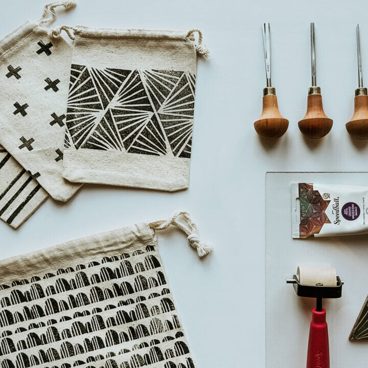 Atelier – Initiation à la linogravure sur tissus |  15 novembre 2025