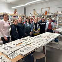 Atelier – Initiation à la linogravure sur tissus |  25 avril 2026