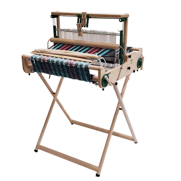 Métier à tisser Lojan Flex installé sur son support de plancher
